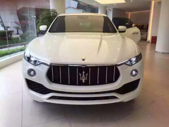 {賭波}(保时捷卡宴2022款报价及图片)